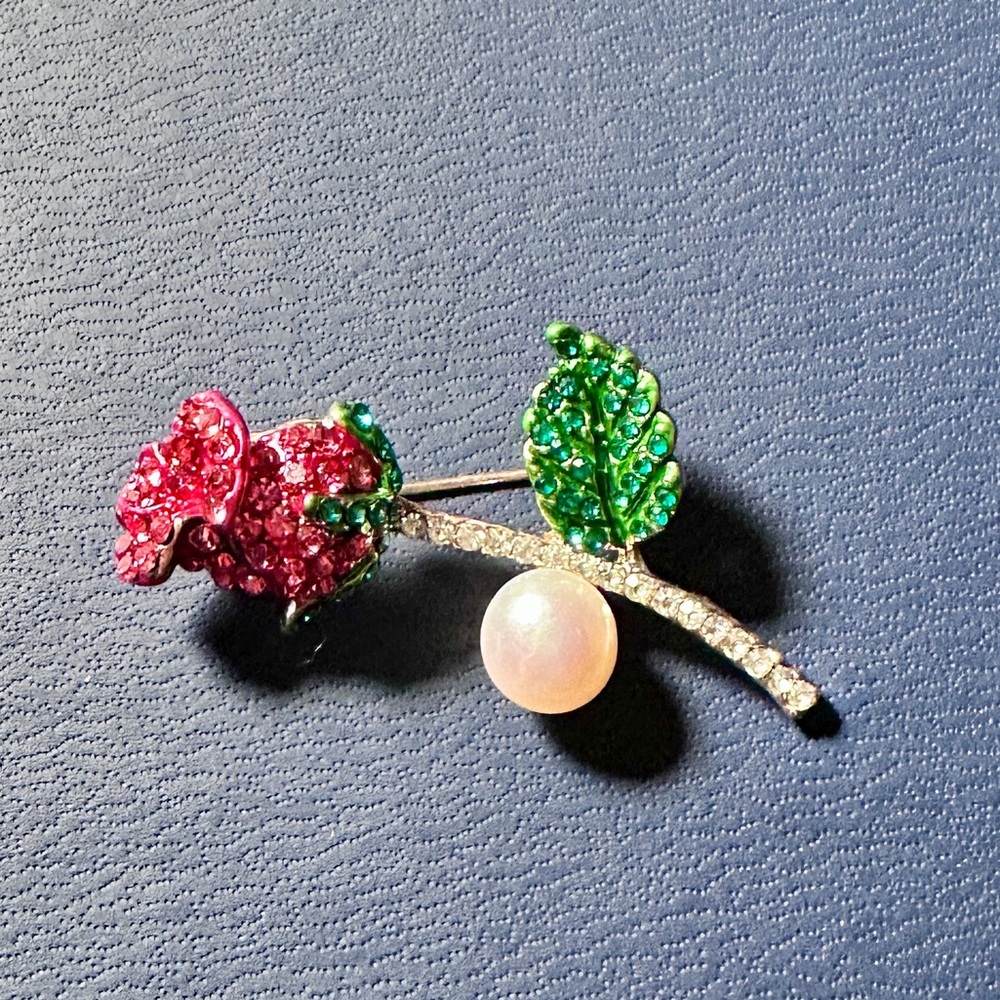NEW Rose Brooch - Picture 2 of 5